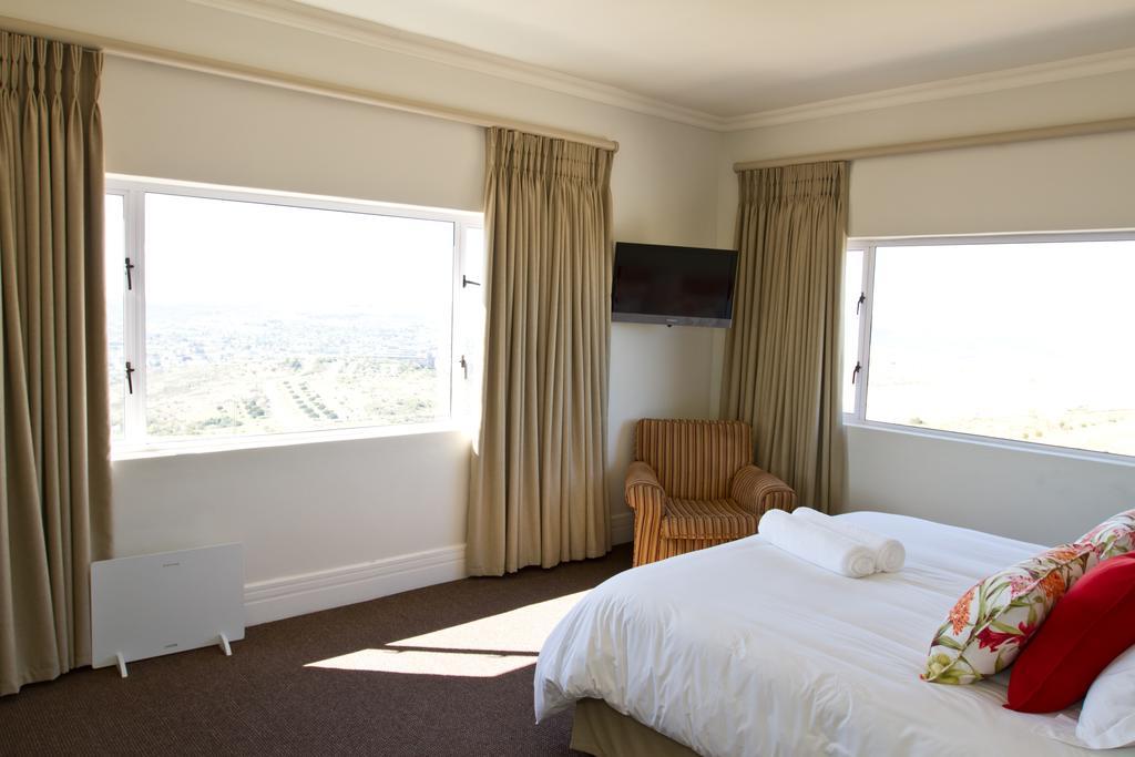 Mountain View Manor Hotel Граъмстаун Стая снимка